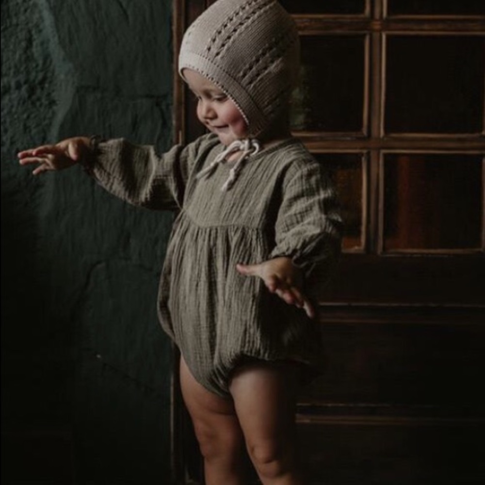 EUC worn once TSF muslin romper
